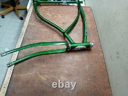 Vintage 1970 Schwinn Campus green 26 Cruiser Bicycle frame Typhoon klunker s7