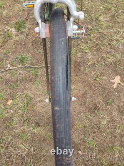 Vintage 1970's Era Schwinn Varsity 10 Speed Bicycle 27 Wheels
