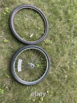 Vintage 1970's Schwinn Stingray Bicycle 20 Rim Gripper Slik Tire Westwind