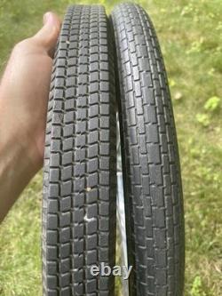 Vintage 1970's Schwinn Stingray Bicycle 20 Rim Gripper Slik Tire Westwind