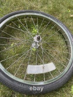 Vintage 1970's Schwinn Stingray Bicycle 20 Rim Gripper Slik Tire Westwind