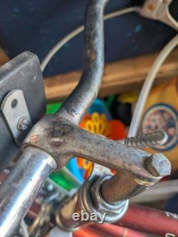Vintage 1970's Schwinn Suburban 5 Speed bike. Chestnut color