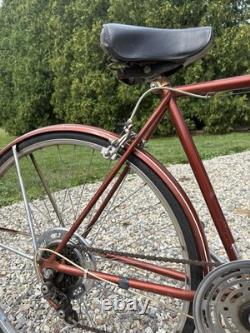 Vintage 1970's Schwinn Suburban 5 Speed bike. Rides great