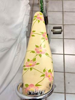 Vintage 1970s SCHWINN STINGRAY FAIR-LADY Green Bike Bicycle with Banana Seat