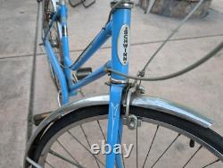 Vintage 1970s Schwinn Breeze Bicycle 3 Speed