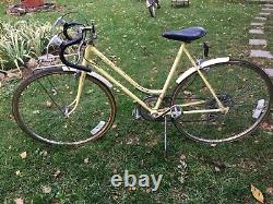 Vintage 1970s Schwinn Girls Sportabout 10 Speed Bicycle