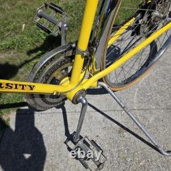 Vintage 1970s Schwinn Varsity 10 Speed Road Bike Opaque Lemon 27x1 1/4 S-6 Rims