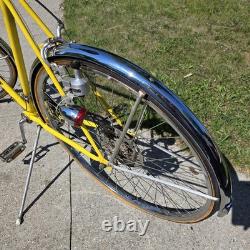 Vintage 1970s Schwinn Varsity 10 Speed Road Bike Opaque Lemon 27x1 1/4 S-6 Rims