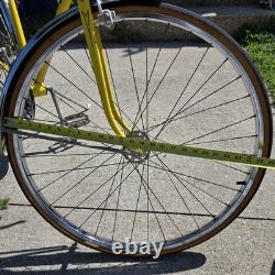 Vintage 1970s Schwinn Varsity 10 Speed Road Bike Opaque Lemon 27x1 1/4 S-6 Rims