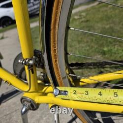 Vintage 1970s Schwinn Varsity 10 Speed Road Bike Opaque Lemon 27x1 1/4 S-6 Rims