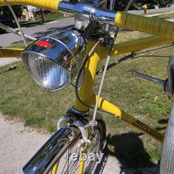 Vintage 1970s Schwinn Varsity 10 Speed Road Bike Opaque Lemon 27x1 1/4 S-6 Rims