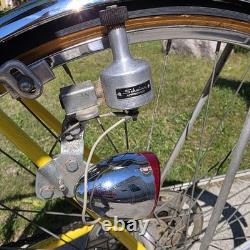 Vintage 1970s Schwinn Varsity 10 Speed Road Bike Opaque Lemon 27x1 1/4 S-6 Rims