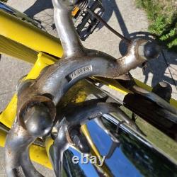 Vintage 1970s Schwinn Varsity 10 Speed Road Bike Opaque Lemon 27x1 1/4 S-6 Rims