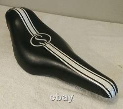 Vintage 1971-2 Black Schwinn Stingray Manta Ray Banana Seat Silver Mist 5-Speed