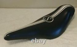 Vintage 1971-2 Black Schwinn Stingray Manta Ray Banana Seat Silver Mist 5-Speed