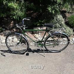 Vintage 1971 Schwinn Collegiate Men's Bicycle