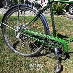 Vintage 1971 Schwinn Collegiate Men's Bicycle