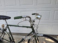 Vintage 1972 Schwin 10 Speed Varsity Model Bicycle. Very Smooth Ride. 21 Frame