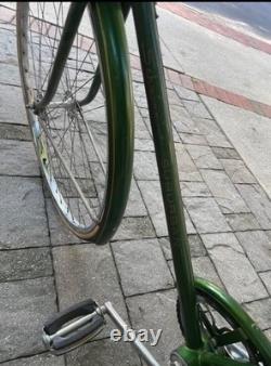 Vintage 1972 Schwinn Suburban Campus Green Classic Chicago Bike