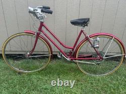 Vintage 1972 Schwinn Suburban Woman's Bicycle 27 10 Speed Red