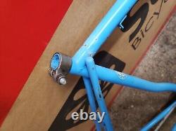 Vintage 1974 Opaque Blue Tall Frame Curved Seat Tube Sprint Frame Fork Ten Speed