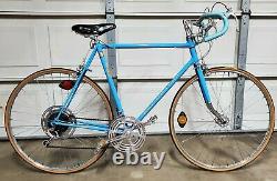 Vintage 1974 Schwinn Sports Tourer 10 Speed Road Bike