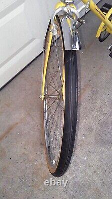 Vintage 1974 Yellow Tall Frame Schwinn 3 Speed Speedster