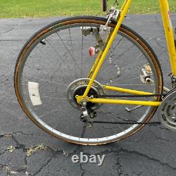 Vintage 1975 Schwinn Continental Men's Bicycle Yellow