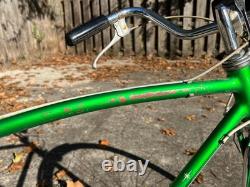 Vintage 1975 Scwhinn Collegiate Bicycle, 5 speed, green, 17 inch frame
