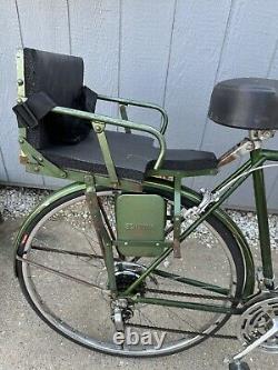 Vintage 1976 Schwinn Suburban Bike with Child Seat New Tubes/Redone Seat Green