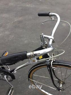 Vintage 1976 Schwinn Suburban Womens Bicycle 5 Speed Black NICE