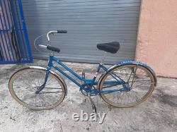 Vintage 1977 Schwinn Breeze 3-Speed Bicycle Excellent Condition ridable