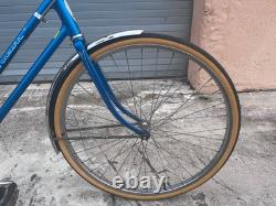 Vintage 1977 Schwinn Breeze 3-Speed Bicycle Excellent Condition ridable