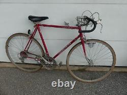 Vintage 1979 Schwinn Traveler Touring Road Bike 23½ Lugged Frame 10 SPD