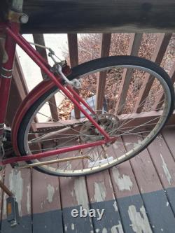 Vintage 1980 27 Schwinn World Sport Men's 10 Speed Road Bike / Touring Bike