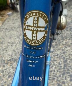 Vintage 1980's Women's Schwinn World Tourist Bicycle 17 Frame Blue