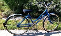Vintage 1982 Schwinn 26 Collegiate 3-speed Coaster Bicycle Girl's Blue Complete