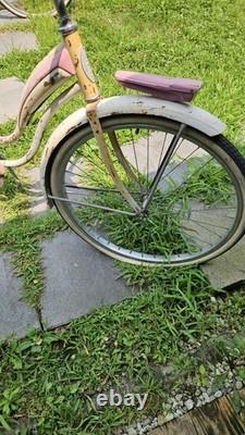 Vintage 26 Schwinn Deluxe Cruiser. Original Chicago Schwinn 1962