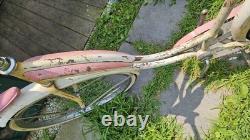 Vintage 26 Schwinn Deluxe Cruiser. Original Chicago Schwinn 1962