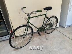 Vintage 70's Schwinn Collegiate Green, 26 wheel