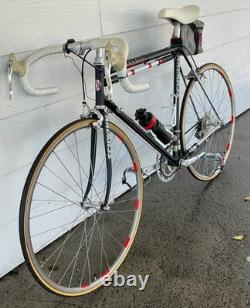 Vintage 80s Schwinn Circuit Road Bike 22