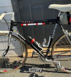 Vintage 80s Schwinn Circuit Road Bike 22
