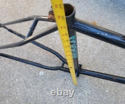 Vintage 80s Schwinn Maximizer 26 Mountain Bicycle Frame And Fork Vintage 80s Schwinn Maximizer 26 Mountain Bicycle Frame And Fork