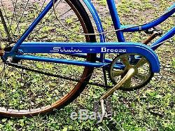 Vintage Antique Schwinn 1970's Women's Beach cruiser Breeze Bicycle