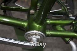 Vintage DeLuxe Schwinn Mens Stingray Bicycle 1971