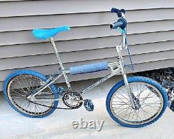 Vintage First Year 1982 SCHWINN PREDATOR Cromo Old School BMX Bike Chrome Vtg