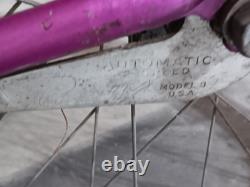 Vintage Girls 1967 Schwinn Hollywood Cruiser Bicycle Automatic 2-Speed Violet