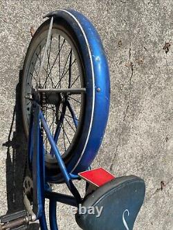 Vintage Late 60's Schwinn 26 Hollywood Blue Men/LadiesCruiser Bicycle