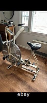 Vintage MCM WHITE SCHWINN AIRDYNE dual action EXERCISE BIKE Vintage MCM WHITE SCHWINN AIRDYNE dual action EXERCISE BIKE