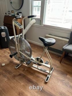 Vintage MCM WHITE SCHWINN AIRDYNE dual action EXERCISE BIKE Vintage MCM WHITE SCHWINN AIRDYNE dual action EXERCISE BIKE
